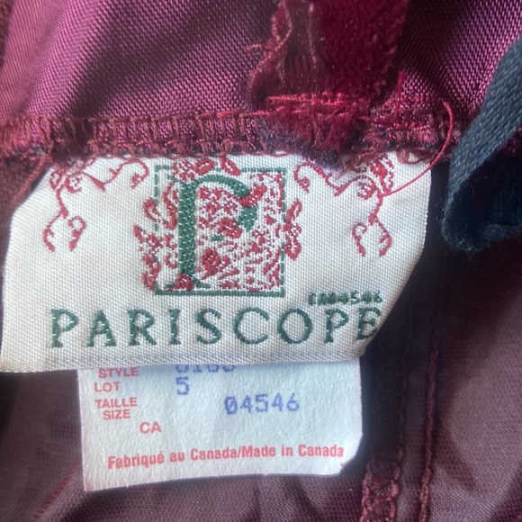 Vintage crimson velvet dress - Picture 5 of 7